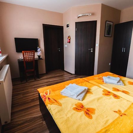Motel Ard Sarovce Eksteriør bilde